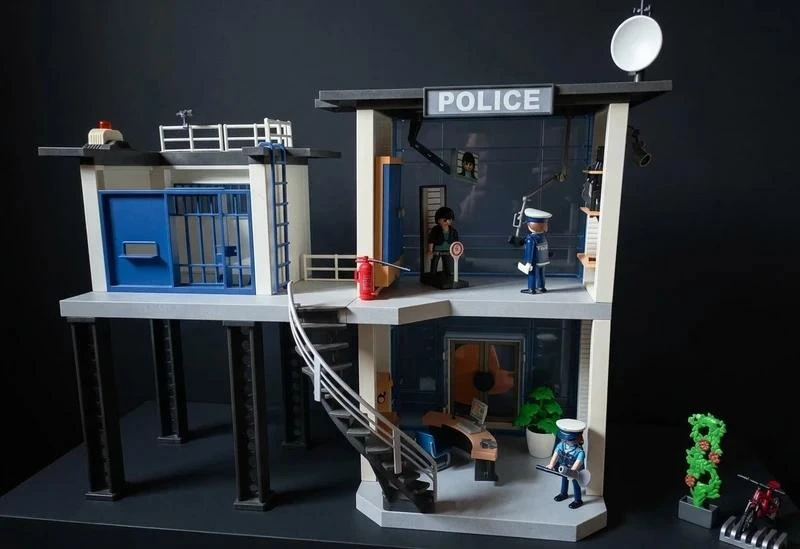 🚓 Police Station Playmobil Large (71395) + 40 Accessories and Figures – photo 2